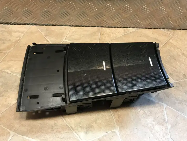 Mercedes-Benz ML W164 (2005 - 2011) A1646800414 Передняя пепельница — фото 8