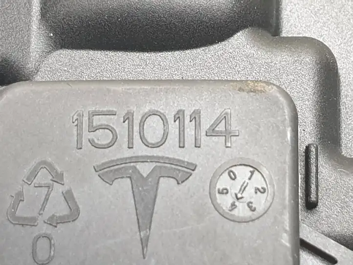 Tesla Model 3 (2017 - 2023) 1510114 Наружная ручка двери — фото 5