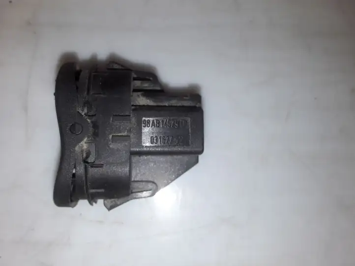 Ford Focus (1998 - 2004) 98AB14529DC Кнопка стеклоподъемников — фото 4