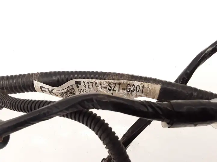 Honda CR-Z (2010 - 2016)   Проводка передних дверей