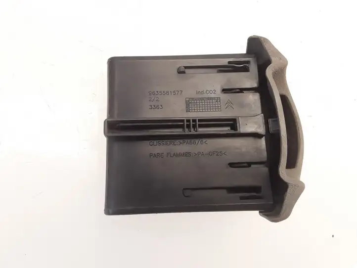 Citroen Xsara Picasso (1999 - 2012) 9635581577 Передняя пепельница — фото 3