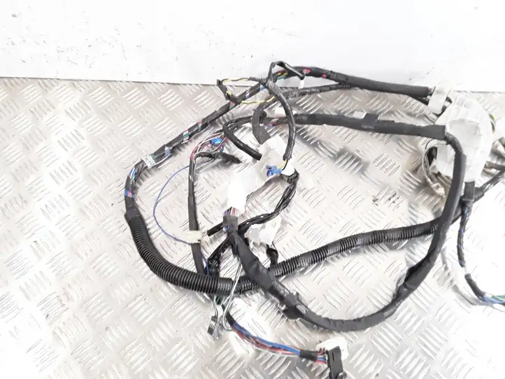 Toyota Previa (XR30, XR40) II (2000 - 2006) 8216228390 Прочая электропроводка — фото 3