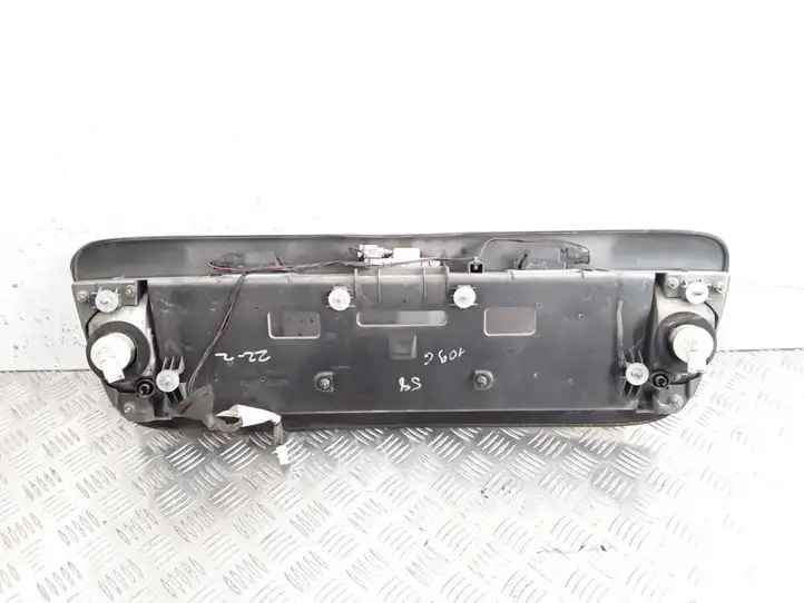 Nissan Primera (2001 - 2008) 90810AU400 Подсветка номера — фото 2