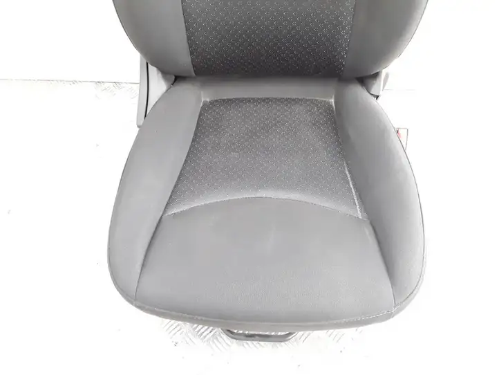 Opel Karl (2015 - ) 42556666 Переднее сиденье пассажира — фото 6