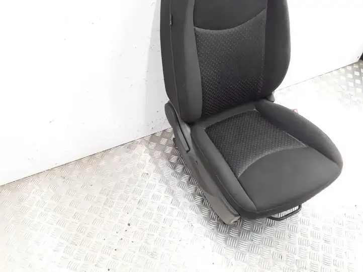 Opel Karl (2015 - ) 42556666 Переднее сиденье пассажира — фото 8