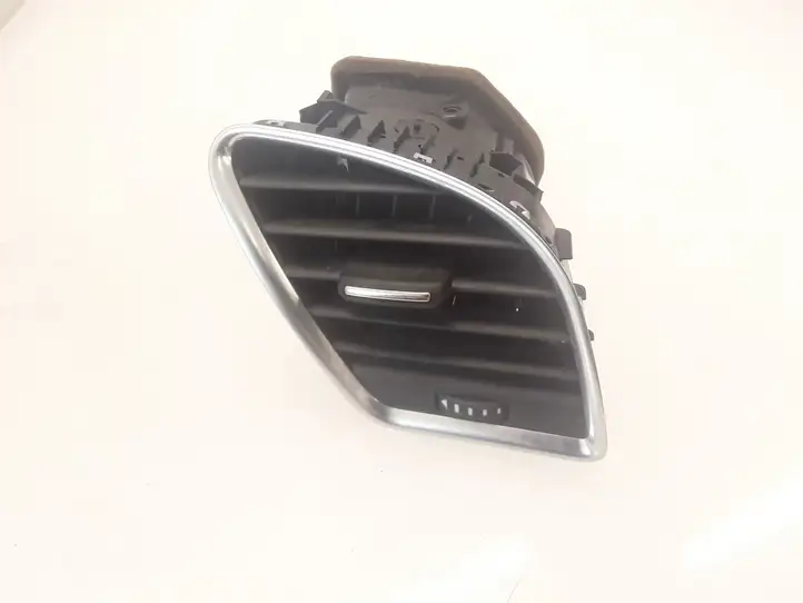 Audi A5 8T 8F (2007 - 2011) 8T1820902C Боковой воздушный дефлектор — фото 1