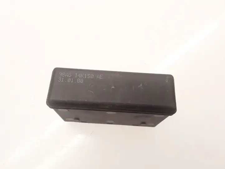 Ford Focus (1998 - 2004) 98AG14K150AE Модуль комфорта — фото 3