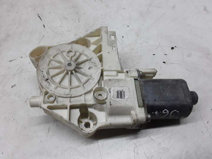 995208101 Ford Focus Priekinis varikliukas langų pakėlėjo