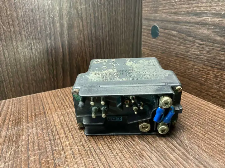 Mercedes-Benz Sprinter W901 W902 W903 W904 (1995 - 2007) 0015459732 Реле накала свечей — фото 3