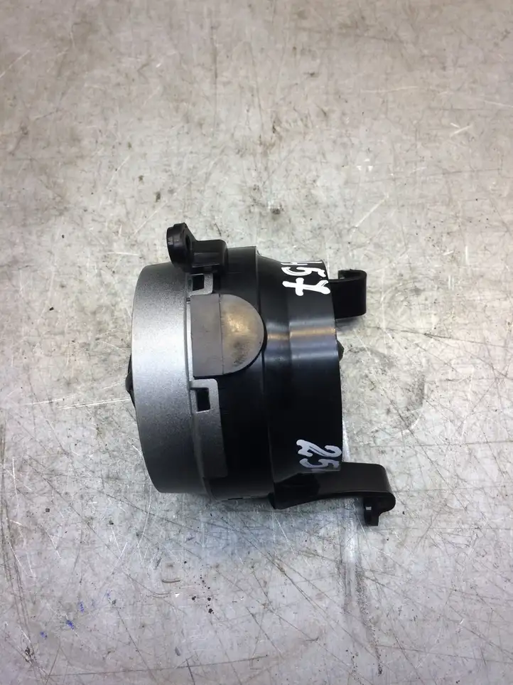 Ford Fiesta (2000 - 2005) 2S6HA018B09AEW Боковой воздушный дефлектор — фото 2