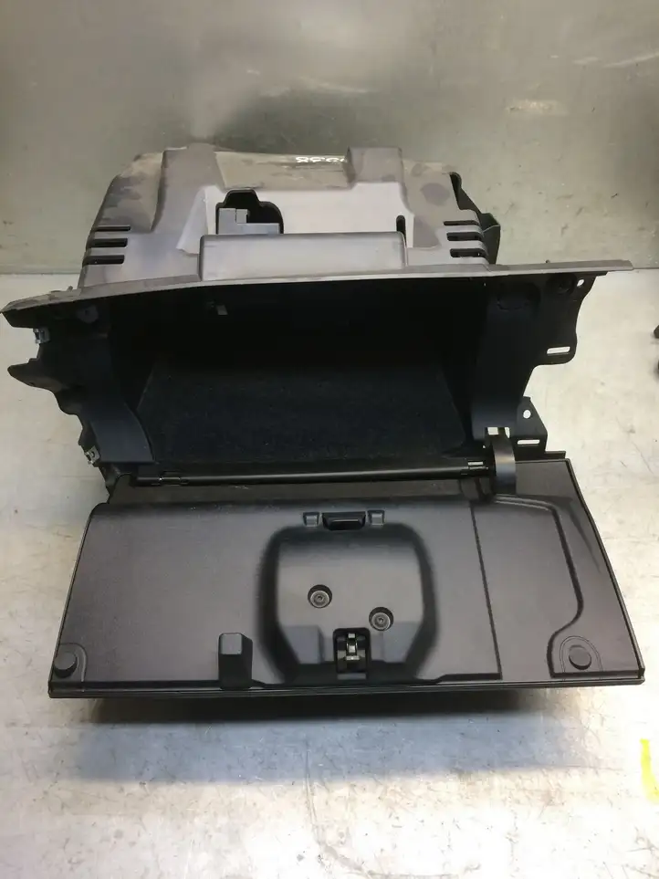Ford S-MAX (2006 - 2010) 6M21U06010AEW Вещевой ящик — фото 2