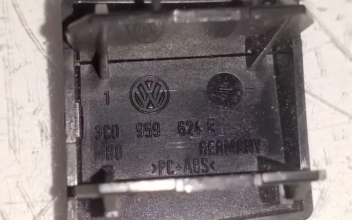 Volkswagen PASSAT B6 (2005 - 2010) 3C0959624E Прочие детали салона — фото 2
