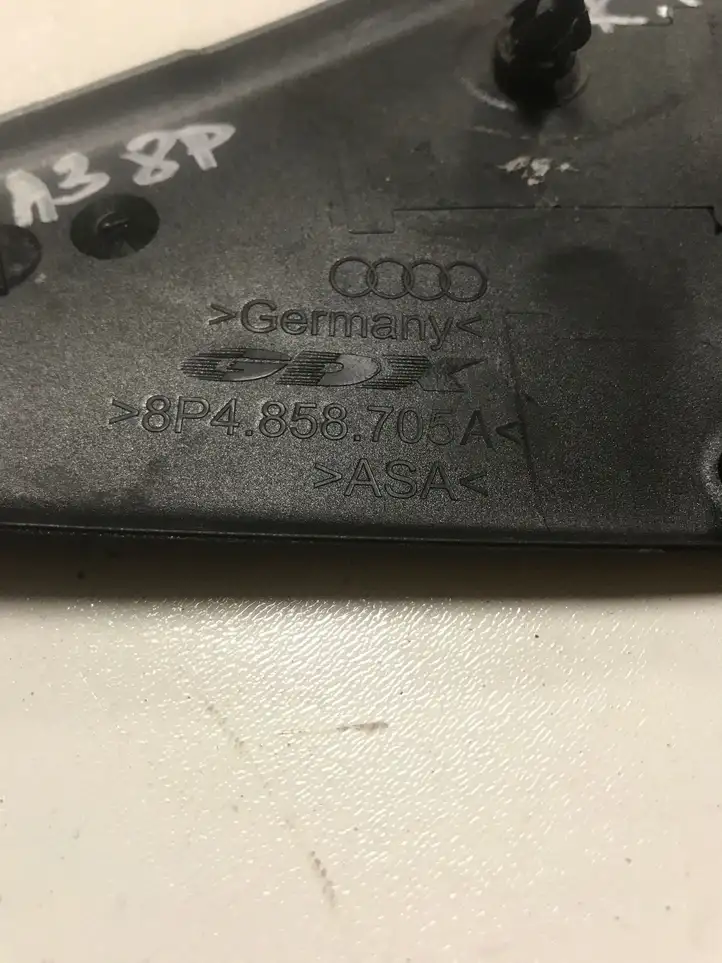 Audi A3/S3 8P (2008 - 2013) 8P4858705A Прочая отделка передней двери — фото 2