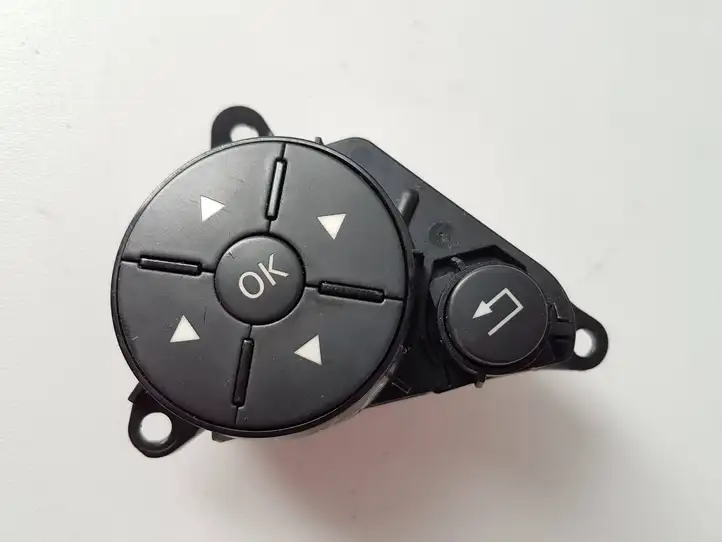 Mercedes-Benz GLK X204 (2008 - 2016) A2048210151 Кнопки на рулевом колесе — фото 1