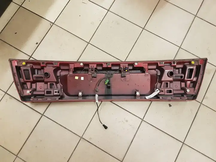 Citroen C4 I Picasso (2006 - 2013) 607977L1020466 Подсветка номера — фото 3