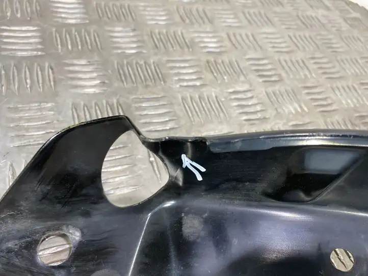 Subaru Ascent (2018 - ) Верхняя панель радиатора — фото 9