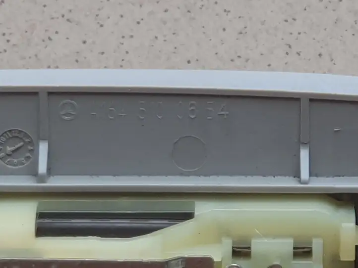 Mercedes-Benz GL X164 (2006 - 2012)  A1648100654 Задняя ручка