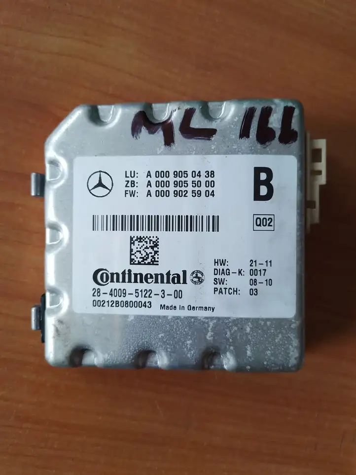 Mercedes-Benz ML W166 (2012 - 2017) A0009025904 Камера в лобовом стекле — фото 1