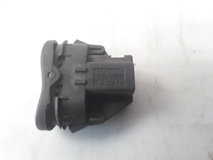 Ford Focus (1998 - 2004) 98AB14529DC Кнопка стеклоподъемников — фото 3