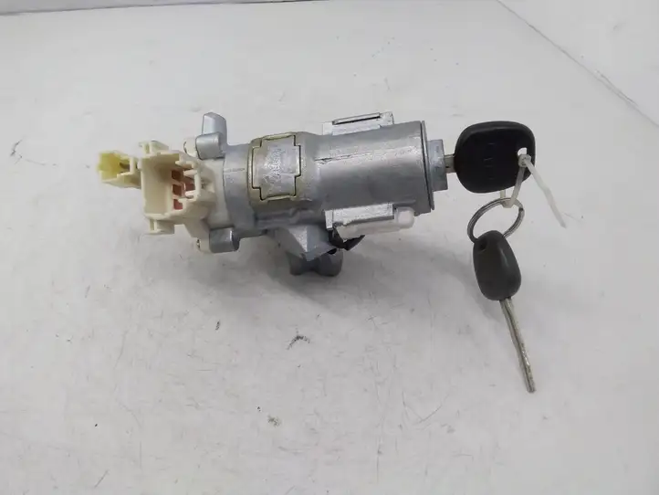 Toyota Yaris (1999 - 2003) 450205212 Замок зажигания — фото 1
