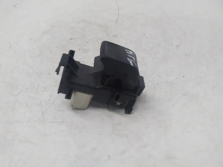 Toyota Auris 150 (2006 - 2012) Кнопка стеклоподъемников — фото 2