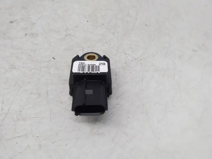 Toyota Auris 150 (2006 - 2012) 8983102080 Датчик удара SRS — фото 1