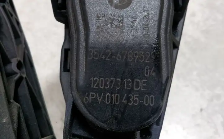 BMW 3 F30 F35 F31 (2012 - 2018) 6PV01043500 Педаль акселератора — фото 4