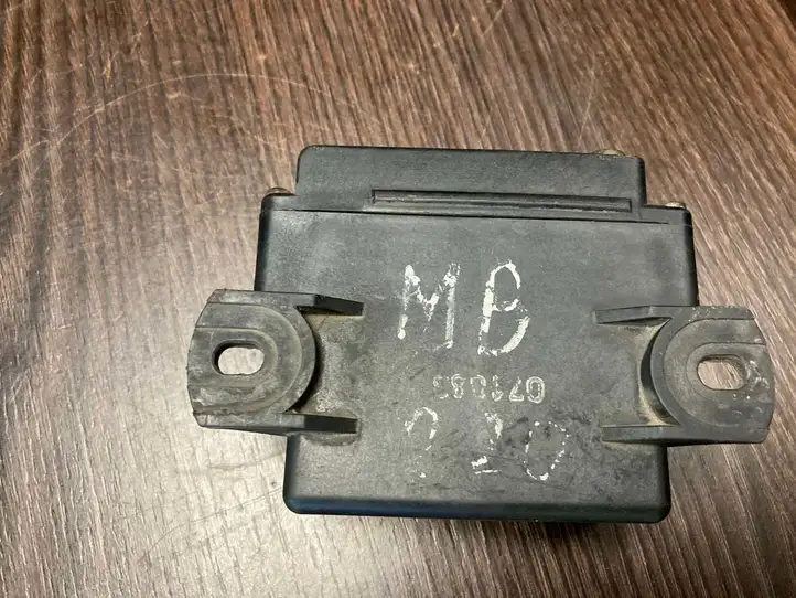 Mercedes-Benz Sprinter W901 W902 W903 W904 (1995 - 2007) 0015459732 Реле накала свечей — фото 4