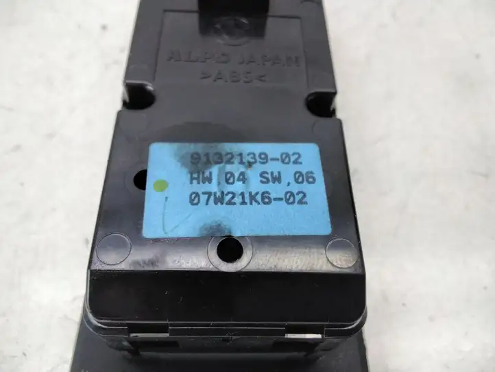 BMW 3 E90 E91 (2005 - 2012) 9132139 Кнопка стеклоподъемников — фото 3