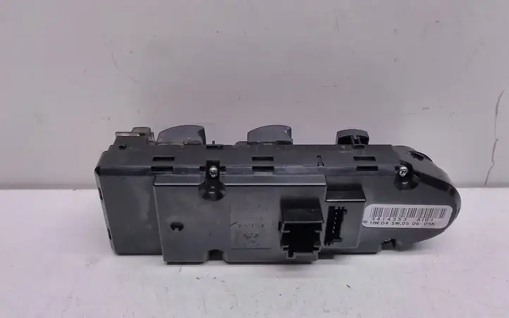 BMW X3 E83 (2003 - 2010) 3414353 Кнопка стеклоподъемников — фото 1