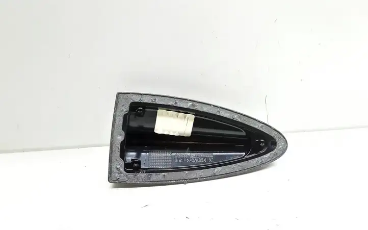 BMW 3 E90 E91 (2005 - 2012) 018636 Крышка GPS-антенны — фото 2