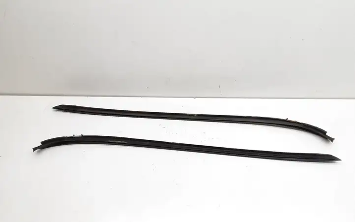 BMW 3 E90 E91 (2005 - 2012) 7179254 Накладка стоек лобового стекла — фото 2