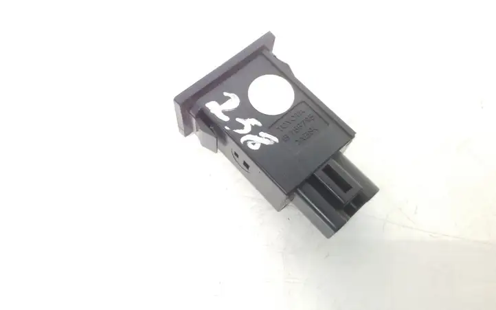 Toyota Avensis T250 (2003 - 2006)  156795 Включатель открытия топливного бака