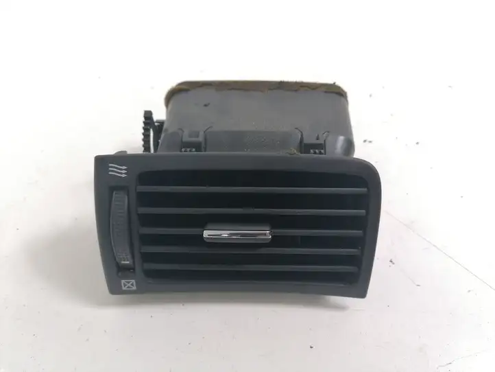 Toyota Avensis T250 (2006 - 2009) Боковой воздушный дефлектор — фото 1