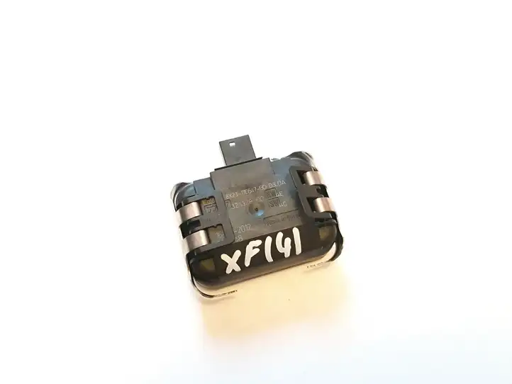 Jaguar XF (2007 - 2015)  8X2317D547BD Датчик дождя