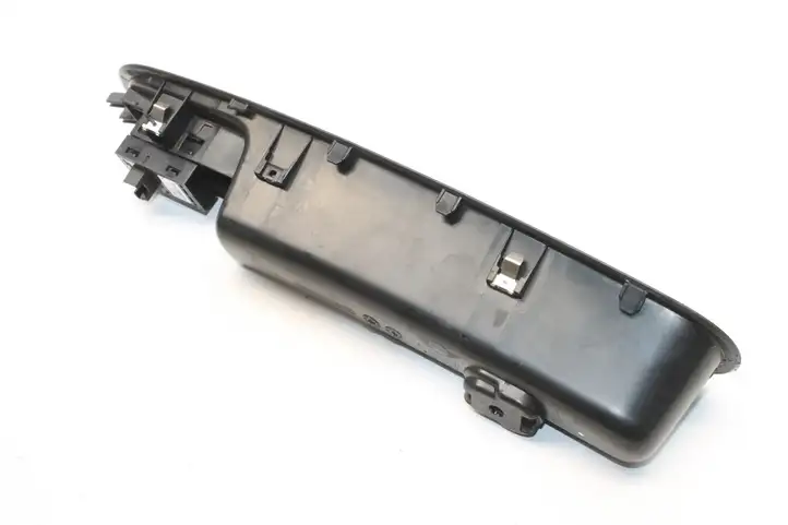 Mini Cooper Countryman R60 (2010 - 2016) 9294884 Кнопка фаркопа в багажнике — фото 2