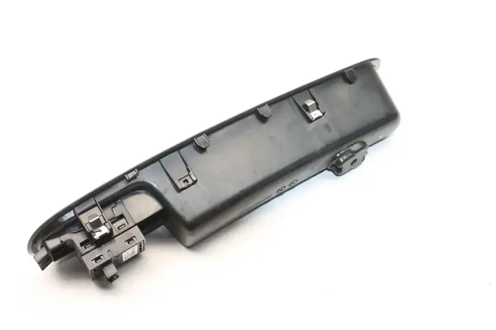 Mini Cooper Countryman R60 (2010 - 2016) 9294884 Кнопка фаркопа в багажнике — фото 3