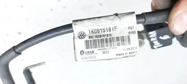 Volkswagen Touran II (2010 - 2016) 1K0915181F Минусовой провод аккумулятора — фото 4