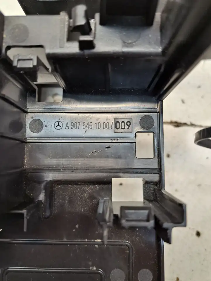 Mercedes-Benz Sprinter W907 W910 (2018 - ) A9075451000 Другая часть кузова — фото 1