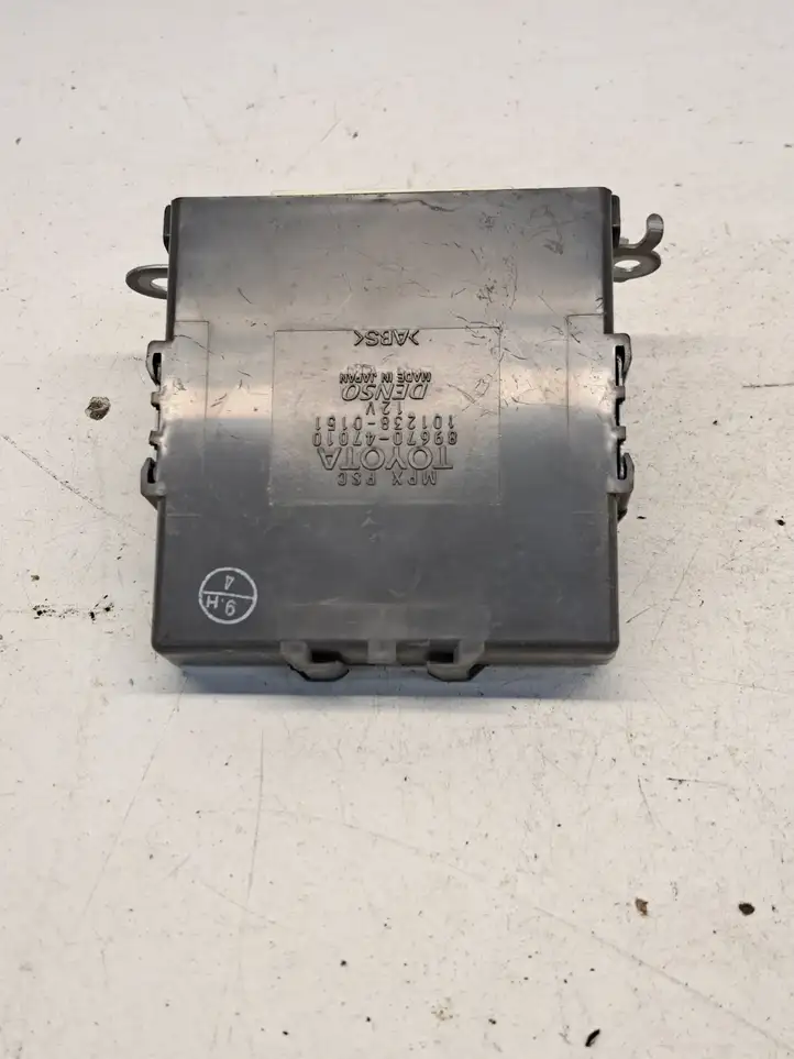 Toyota Prius (XW20) (2003 - 2009) 8967047010 Прочие блоки управления — фото 6