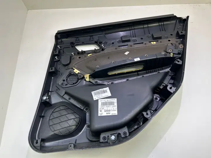 Peugeot 308 (2013 - 2021) 98023855ZD Обшивка задней двери — фото 3