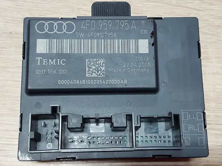 Audi A6 S6 C6 4F (2004 - 2008) 4F0959795A Блок управления дверью — фото 3