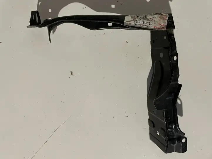 Toyota Camry (2006 - 2011) Кронштейн панели радиатора — фото 5
