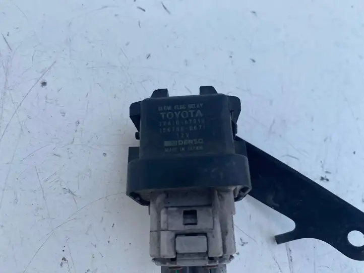 Toyota Corolla Verso E121 (2004 - 2007) 2861067010 Реле накала свечей — фото 3