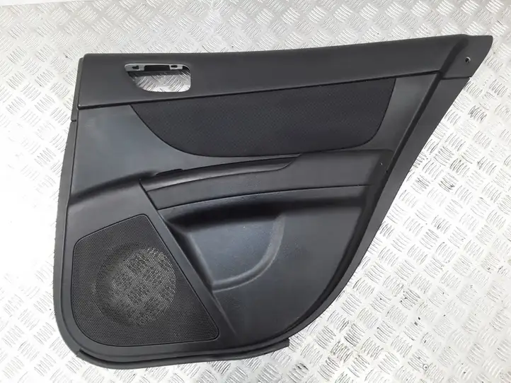 Hyundai Sonata (2003 - 2007) 833203K010 Обшивка задней двери — фото 1