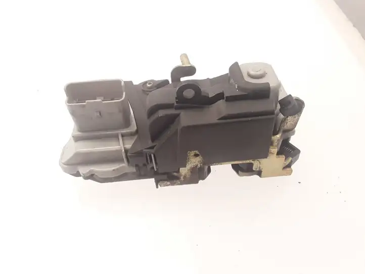 Citroen Xsara Picasso (1999 - 2012) Замок передней двери — фото 3