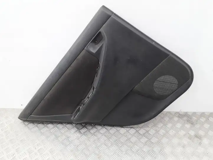 Toyota Corolla E120 E130 (2004 - 2007) 6777602050 Обшивка задней двери — фото 1