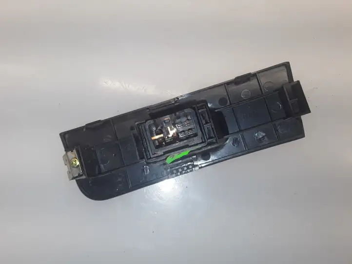 Hyundai Matrix (2001 - 2005) 9358017510 Кнопка стеклоподъемников — фото 3