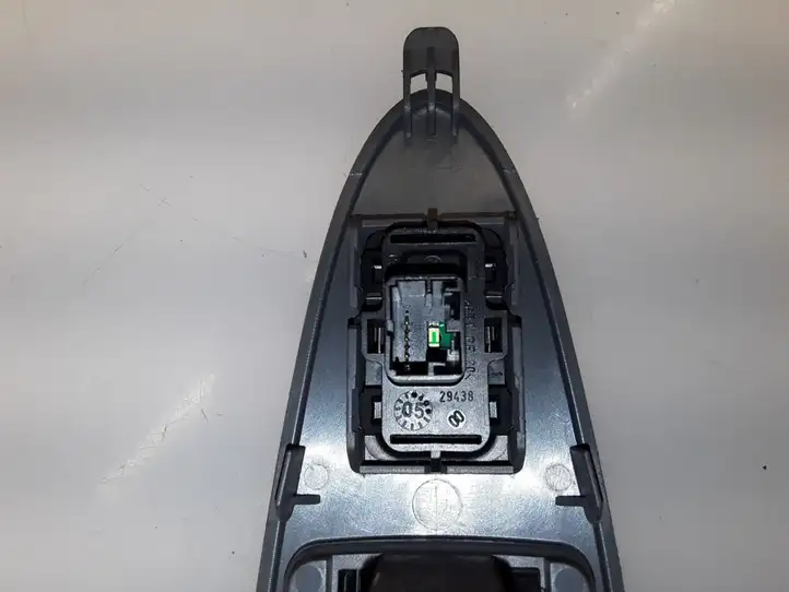 Fiat Croma (2005 - 2011) Кнопка стеклоподъемников — фото 4