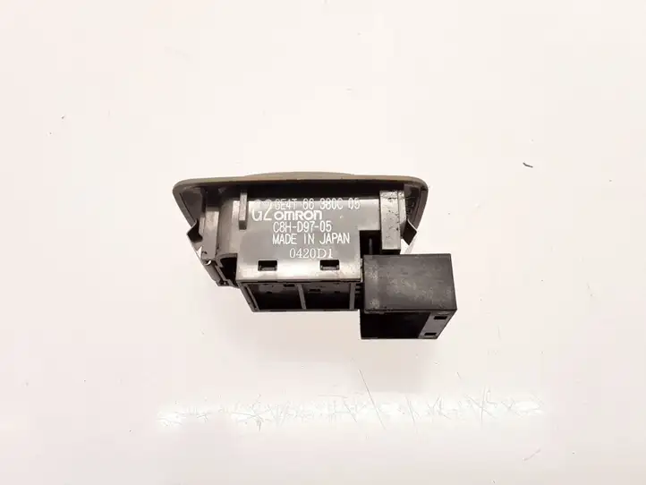 Mazda Demio (1996 - 2002) GE4T66380C05 Блок кнопок стеклоподъемников — фото 3